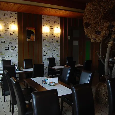 Vrchovina מלון 3*